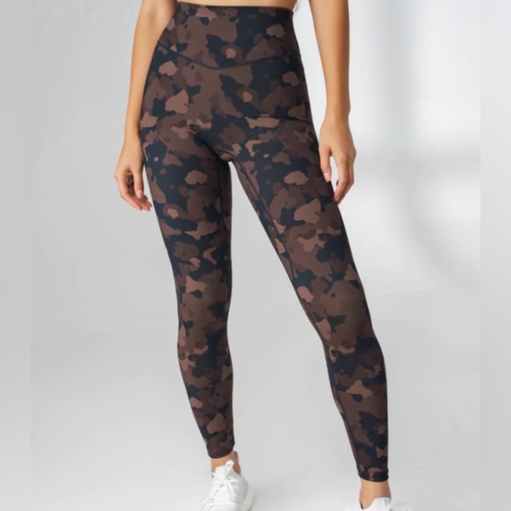 Balance Athletica‎ Vitality Ascend Base Camo Leggings Brown and Black